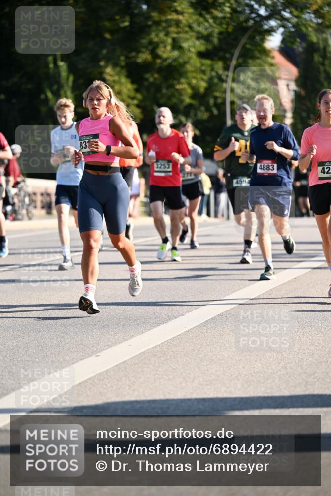 01.09.2024 - BARMER Alsterlauf Dr. Thomas Lammeyer http://msf.ph/oto/6894422 01.09.2024 09:30:24 Laufen 83, 3253, 4594, 4883, 42 meine-sportfotos.de