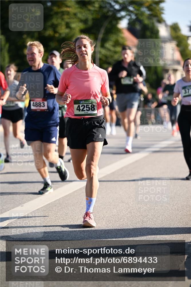 01.09.2024 - BARMER Alsterlauf Dr. Thomas Lammeyer http://msf.ph/oto/6894433 01.09.2024 09:30:26 Laufen 4883, 4258, 37 meine-sportfotos.de