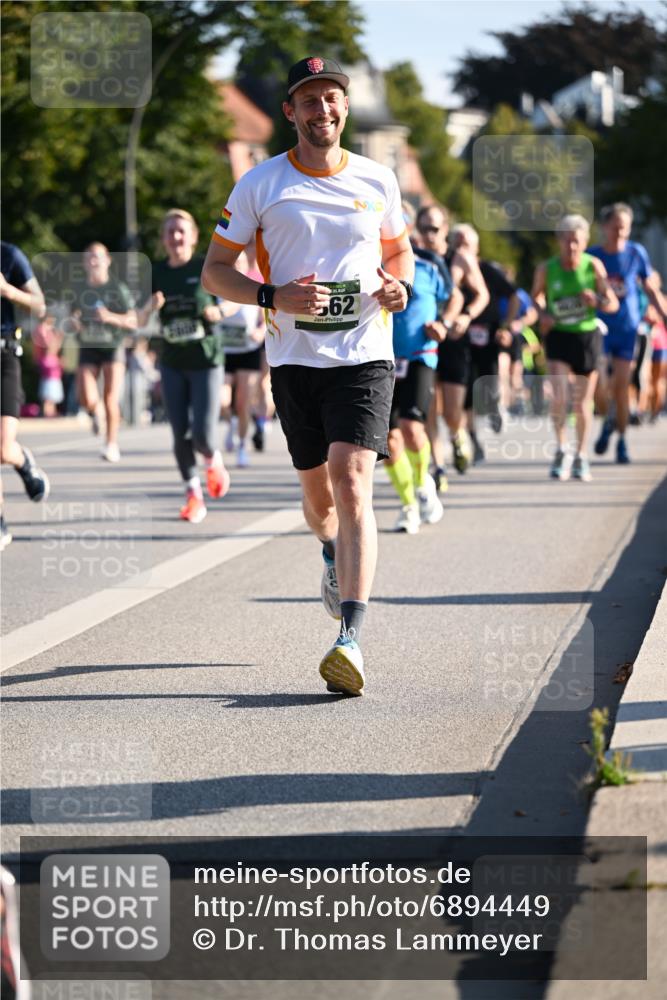 01.09.2024 - BARMER Alsterlauf Dr. Thomas Lammeyer http://msf.ph/oto/6894449 01.09.2024 09:30:28 Laufen  meine-sportfotos.de