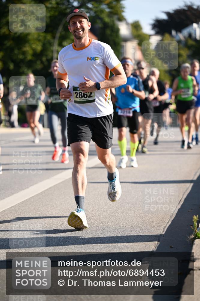 01.09.2024 - BARMER Alsterlauf Dr. Thomas Lammeyer http://msf.ph/oto/6894453 01.09.2024 09:30:29 Laufen 2862, 3410 meine-sportfotos.de