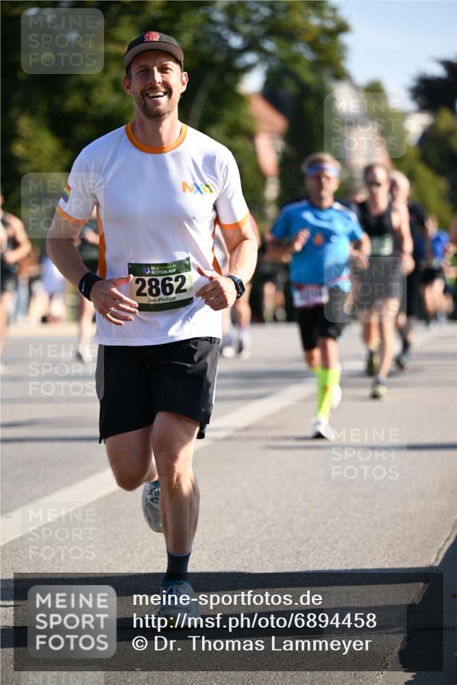 01.09.2024 - BARMER Alsterlauf Dr. Thomas Lammeyer http://msf.ph/oto/6894458 01.09.2024 09:30:29 Laufen 35, 2862 meine-sportfotos.de
