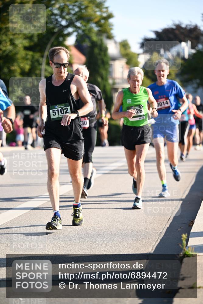 01.09.2024 - BARMER Alsterlauf Dr. Thomas Lammeyer http://msf.ph/oto/6894472 01.09.2024 09:30:31 Laufen 5102, 30, 26, 4629, 3014 meine-sportfotos.de