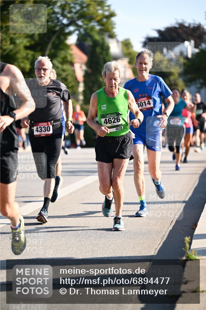 01.09.2024 - BARMER Alsterlauf Dr. Thomas Lammeyer http://msf.ph/oto/6894477 01.09.2024 09:30:32 Laufen 4330, 15, 4626, 4626, 3014 meine-sportfotos.de