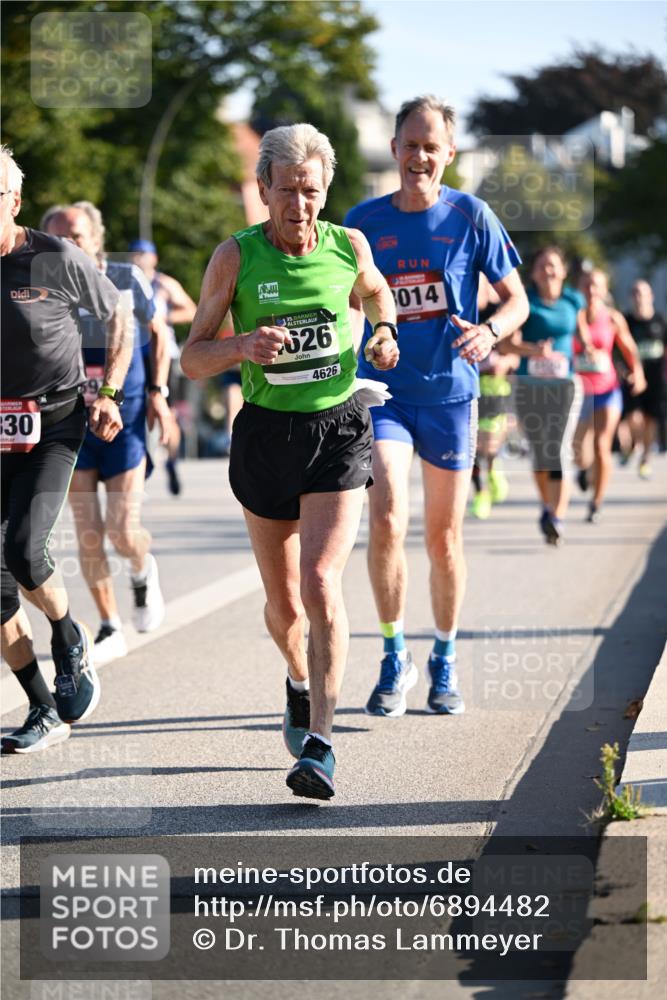 01.09.2024 - BARMER Alsterlauf Dr. Thomas Lammeyer http://msf.ph/oto/6894482 01.09.2024 09:30:33 Laufen 30, 35, 626, 4626, 014 meine-sportfotos.de