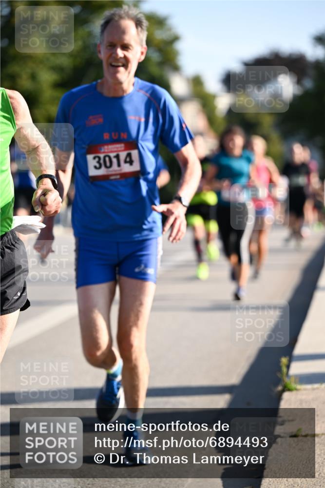 01.09.2024 - BARMER Alsterlauf Dr. Thomas Lammeyer http://msf.ph/oto/6894493 01.09.2024 09:30:34 Laufen 3014 meine-sportfotos.de