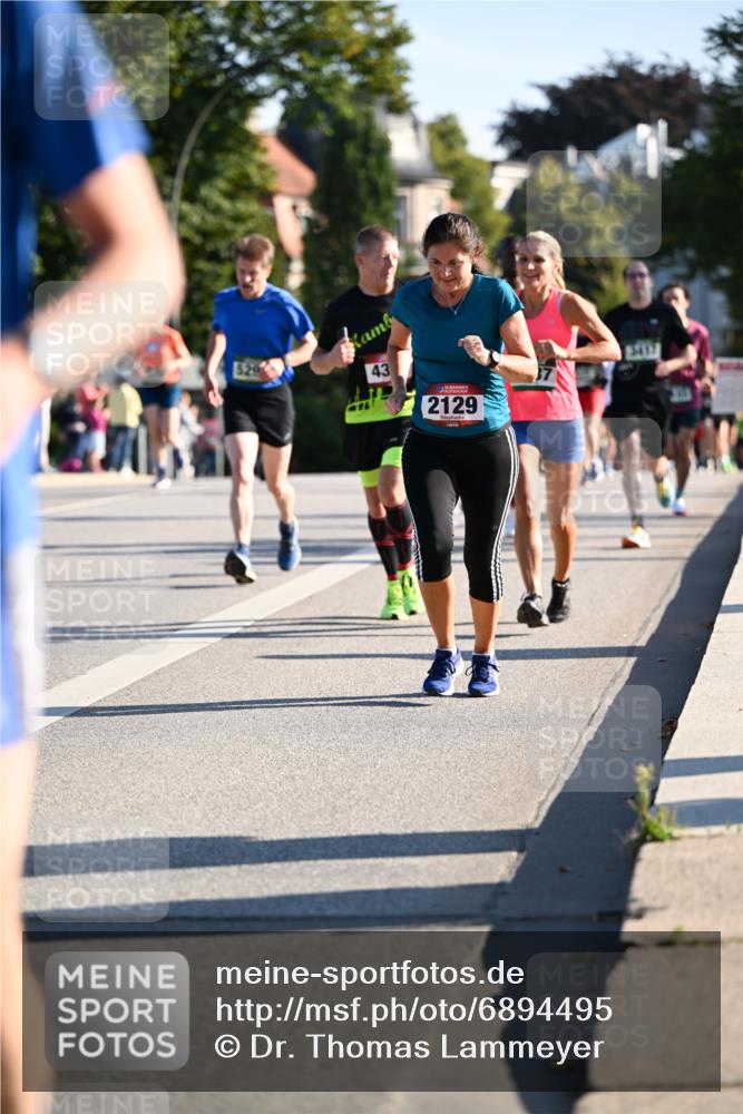 01.09.2024 - BARMER Alsterlauf Dr. Thomas Lammeyer http://msf.ph/oto/6894495 01.09.2024 09:30:35 Laufen 529, 43, 2129, 3417 meine-sportfotos.de