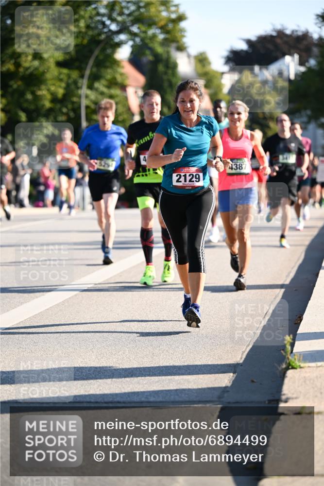 01.09.2024 - BARMER Alsterlauf Dr. Thomas Lammeyer http://msf.ph/oto/6894499 01.09.2024 09:30:35 Laufen 2129, 4387 meine-sportfotos.de