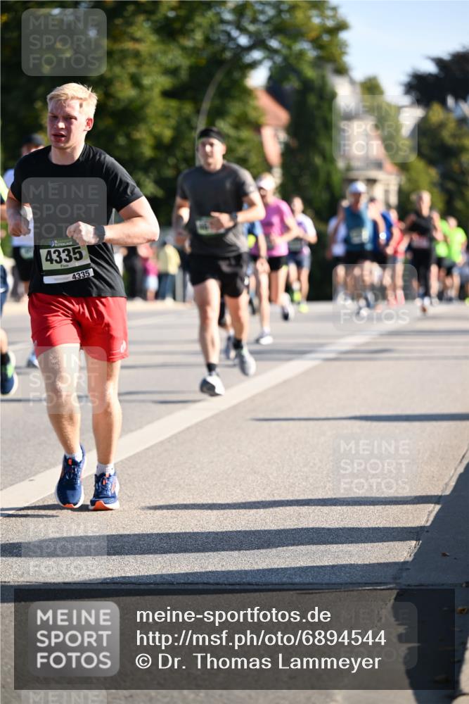 01.09.2024 - BARMER Alsterlauf Dr. Thomas Lammeyer http://msf.ph/oto/6894544 01.09.2024 09:30:42 Laufen 4335, 4335 meine-sportfotos.de