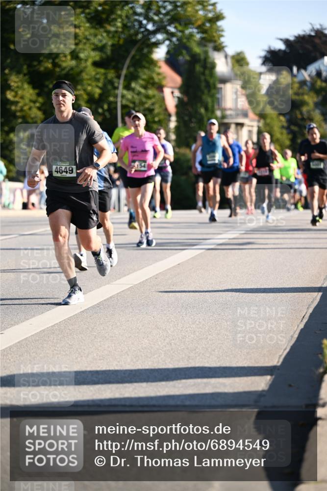 01.09.2024 - BARMER Alsterlauf Dr. Thomas Lammeyer http://msf.ph/oto/6894549 01.09.2024 09:30:43 Laufen 4649 meine-sportfotos.de