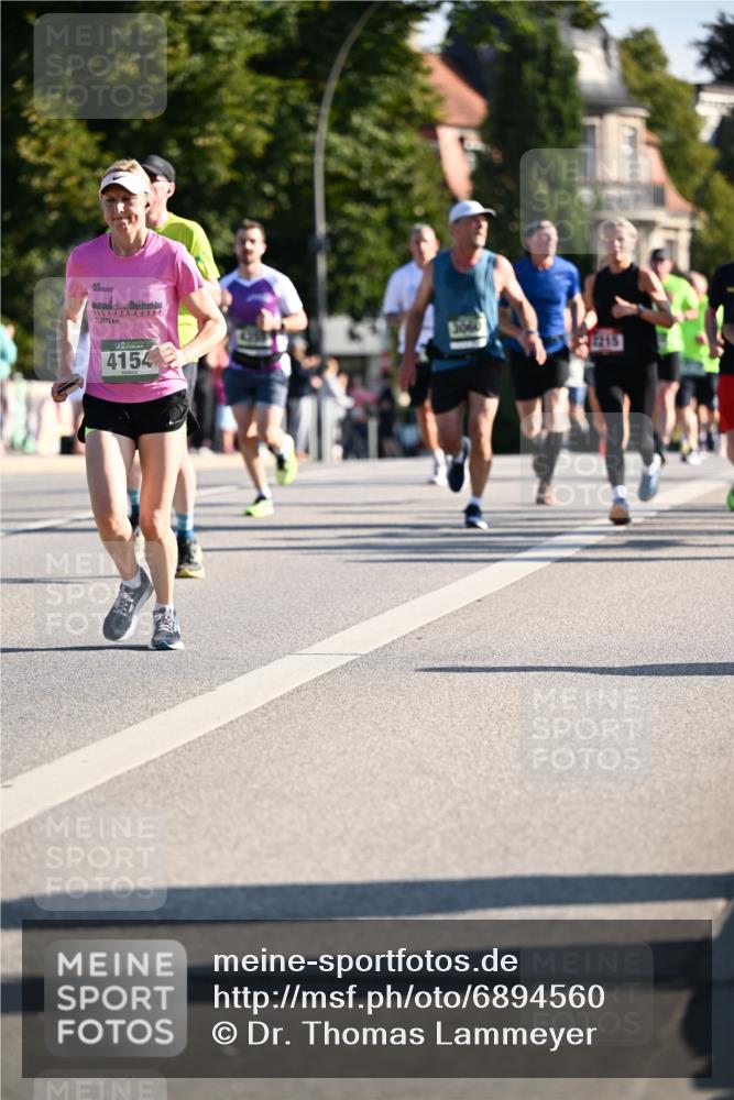 01.09.2024 - BARMER Alsterlauf Dr. Thomas Lammeyer http://msf.ph/oto/6894560 01.09.2024 09:30:45 Laufen 210975, 4154 meine-sportfotos.de