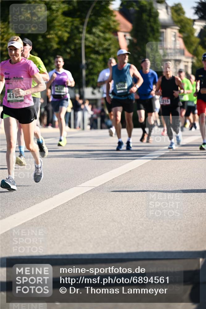 01.09.2024 - BARMER Alsterlauf Dr. Thomas Lammeyer http://msf.ph/oto/6894561 01.09.2024 09:30:45 Laufen 1975, 415 meine-sportfotos.de