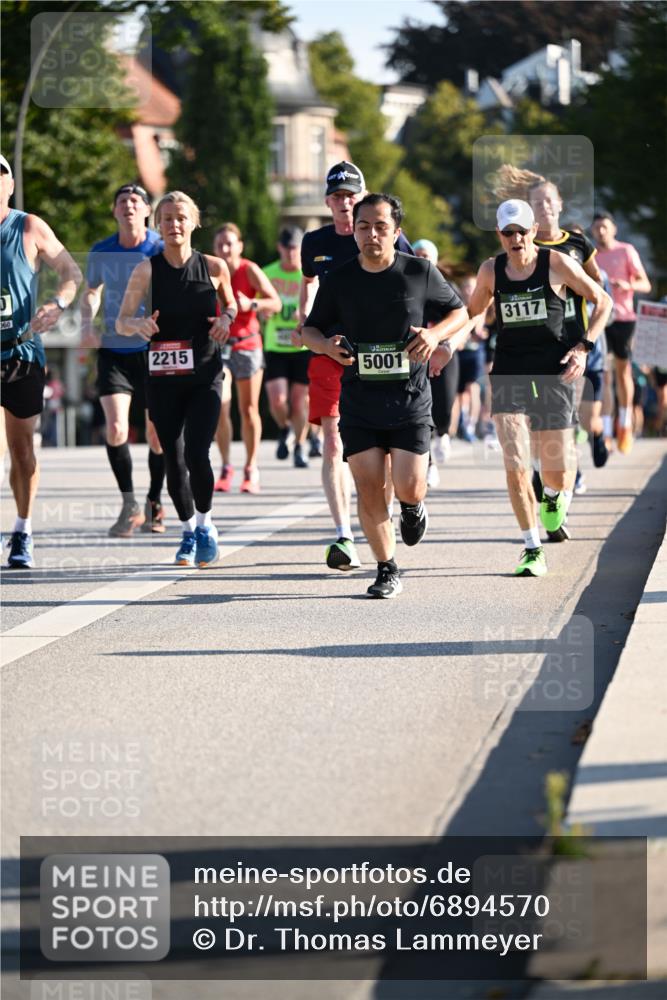 01.09.2024 - BARMER Alsterlauf Dr. Thomas Lammeyer http://msf.ph/oto/6894570 01.09.2024 09:30:46 Laufen 060, 2215, 5001, 3117 meine-sportfotos.de