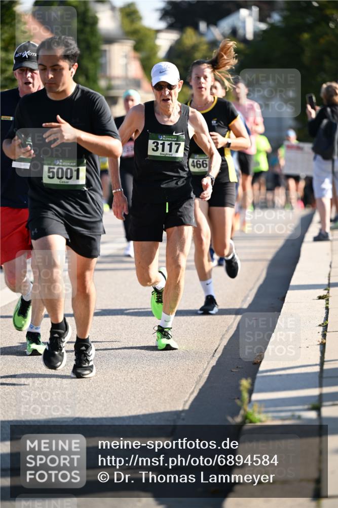 01.09.2024 - BARMER Alsterlauf Dr. Thomas Lammeyer http://msf.ph/oto/6894584 01.09.2024 09:30:48 Laufen 5001, 35, 3117, 466 meine-sportfotos.de