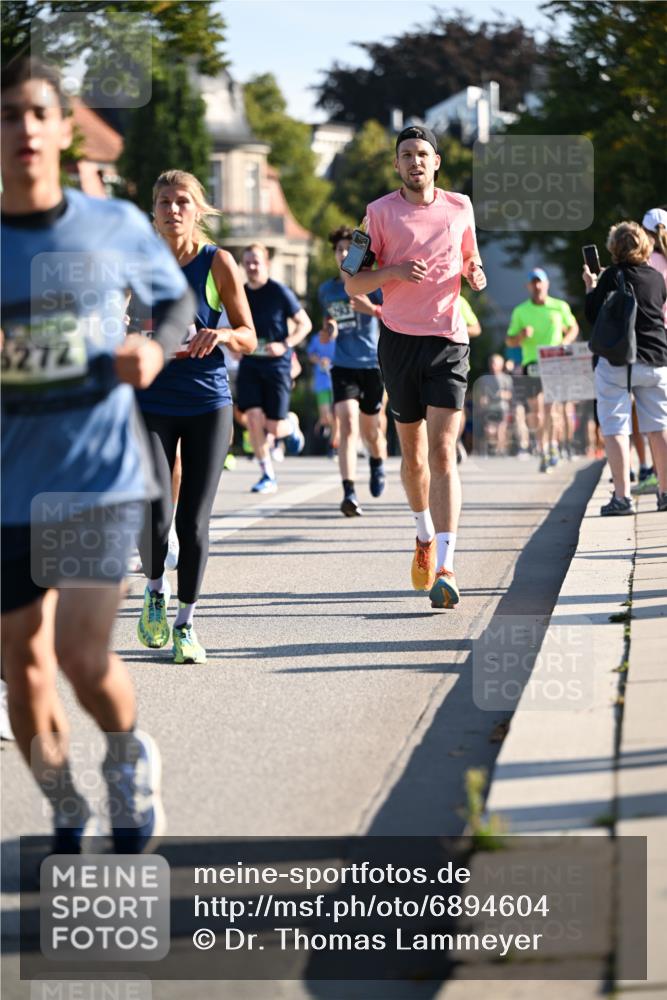 01.09.2024 - BARMER Alsterlauf Dr. Thomas Lammeyer http://msf.ph/oto/6894604 01.09.2024 09:30:52 Laufen 272 meine-sportfotos.de
