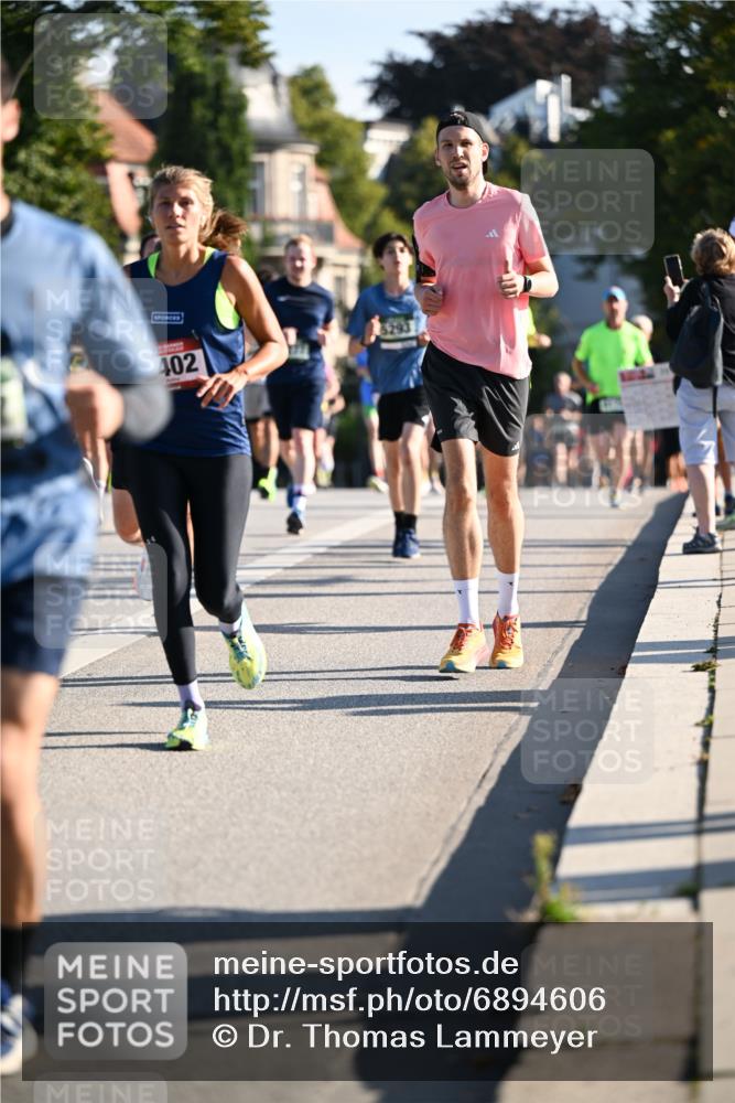 01.09.2024 - BARMER Alsterlauf Dr. Thomas Lammeyer http://msf.ph/oto/6894606 01.09.2024 09:30:52 Laufen 402 meine-sportfotos.de