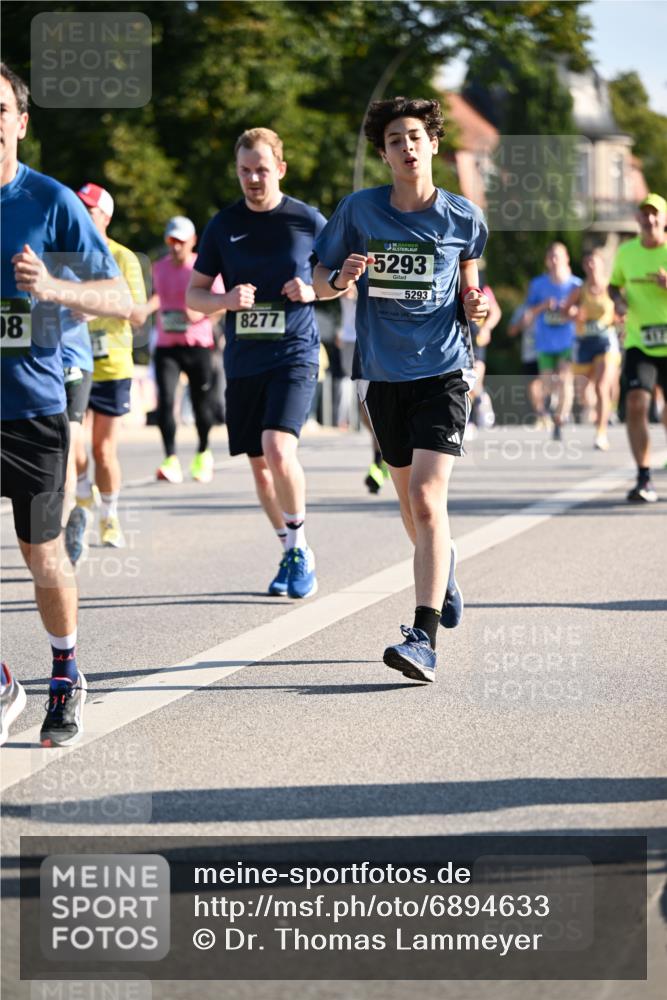 01.09.2024 - BARMER Alsterlauf Dr. Thomas Lammeyer http://msf.ph/oto/6894633 01.09.2024 09:30:55 Laufen 8, 8277, 5293, 5293 meine-sportfotos.de