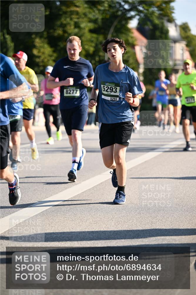 01.09.2024 - BARMER Alsterlauf Dr. Thomas Lammeyer http://msf.ph/oto/6894634 01.09.2024 09:30:56 Laufen 190, 8277, 5293, 5293 meine-sportfotos.de