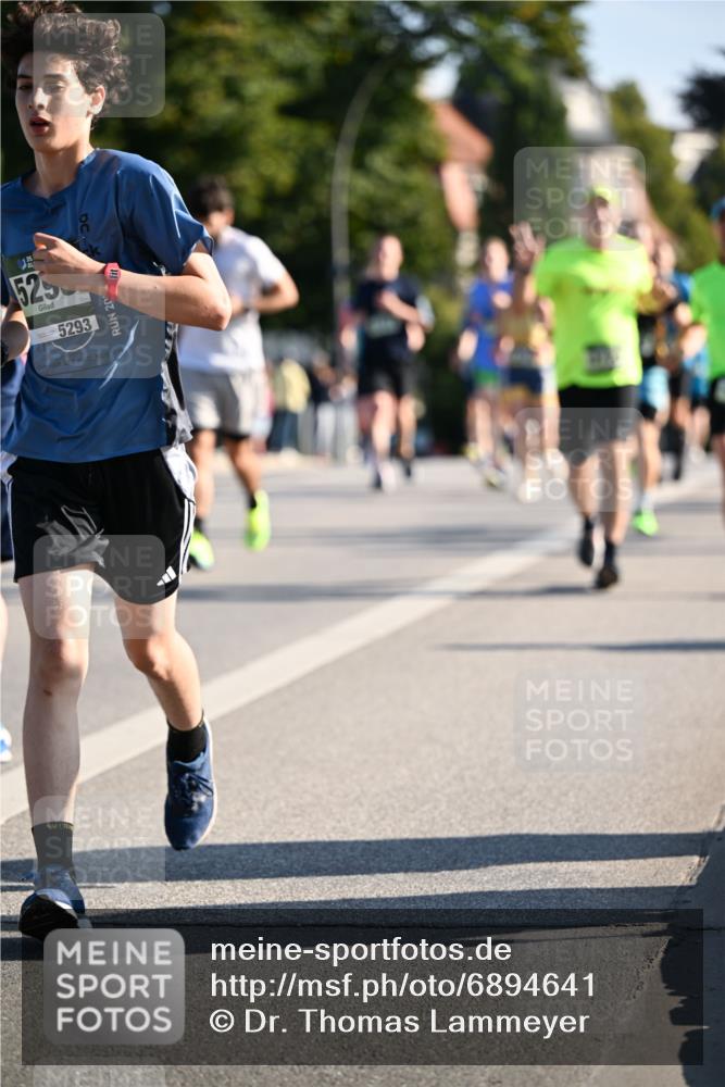 01.09.2024 - BARMER Alsterlauf Dr. Thomas Lammeyer http://msf.ph/oto/6894641 01.09.2024 09:30:57 Laufen 523, 5293 meine-sportfotos.de