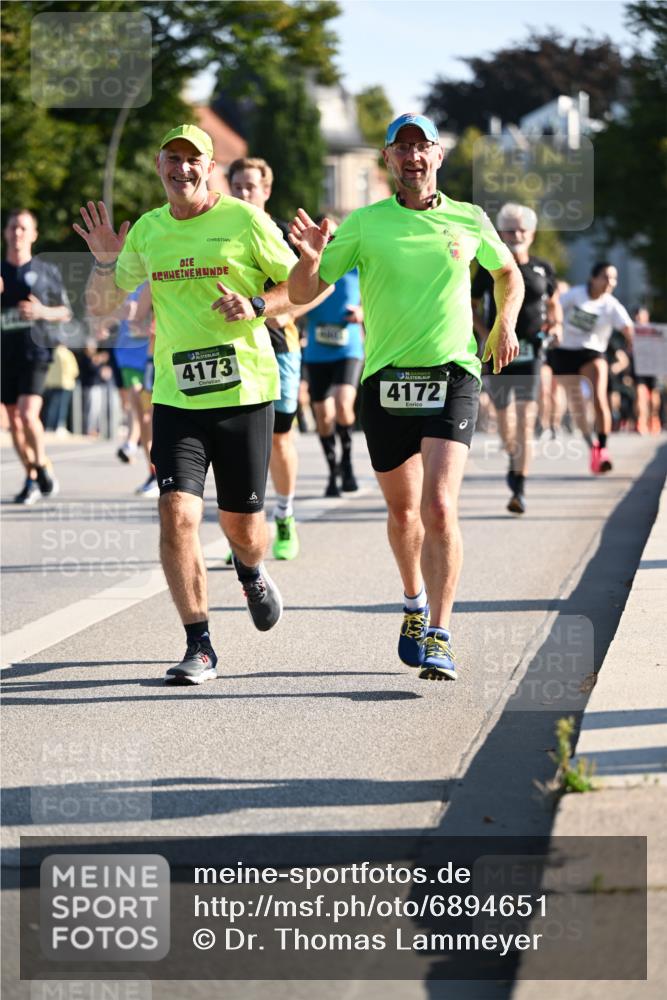 01.09.2024 - BARMER Alsterlauf Dr. Thomas Lammeyer http://msf.ph/oto/6894651 01.09.2024 09:30:58 Laufen 4173, 4172 meine-sportfotos.de