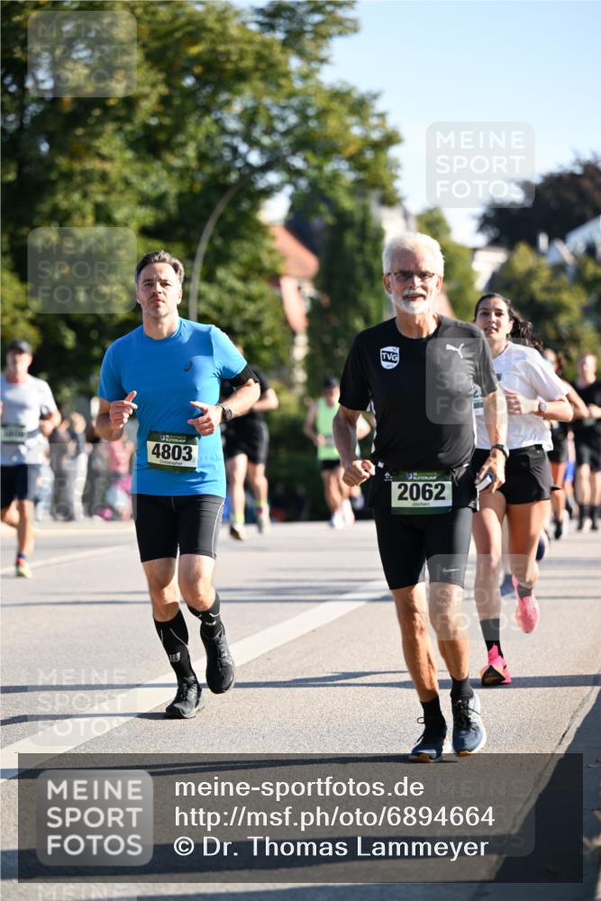 01.09.2024 - BARMER Alsterlauf Dr. Thomas Lammeyer http://msf.ph/oto/6894664 01.09.2024 09:31:01 Laufen 4803, 2062 meine-sportfotos.de