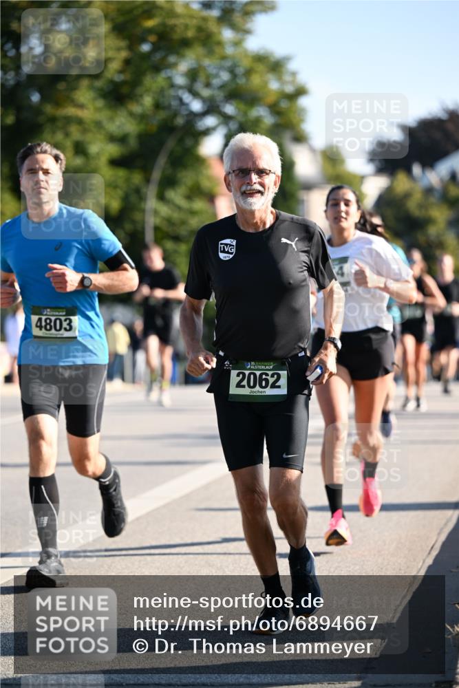 01.09.2024 - BARMER Alsterlauf Dr. Thomas Lammeyer http://msf.ph/oto/6894667 01.09.2024 09:31:02 Laufen 4803, 1870, 135, 2062 meine-sportfotos.de