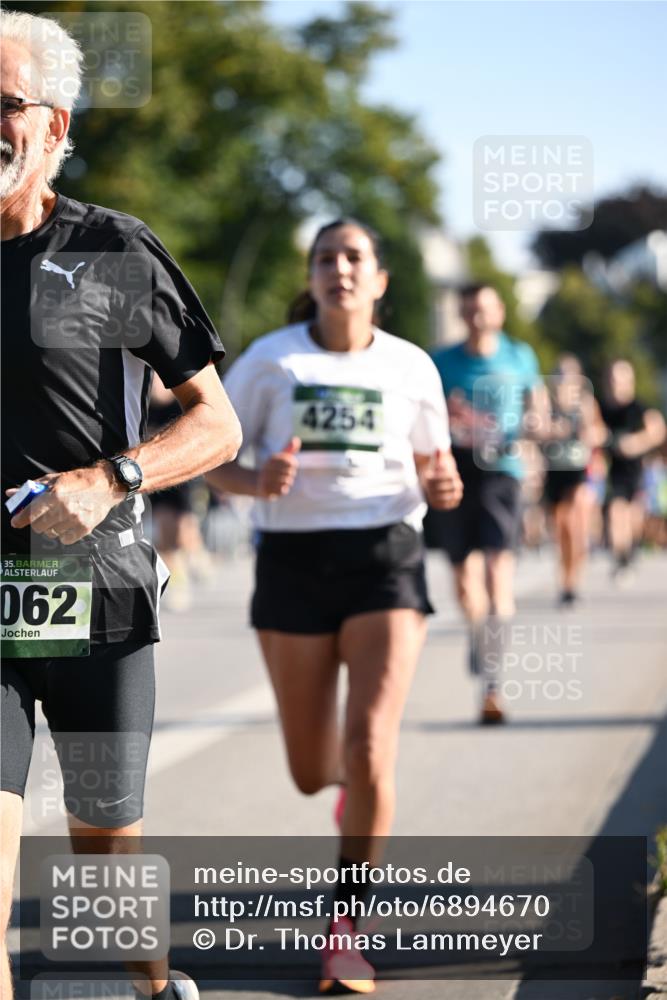 01.09.2024 - BARMER Alsterlauf Dr. Thomas Lammeyer http://msf.ph/oto/6894670 01.09.2024 09:31:03 Laufen 35, 062, 4254 meine-sportfotos.de