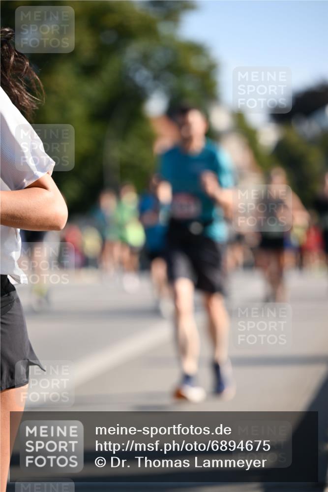 01.09.2024 - BARMER Alsterlauf Dr. Thomas Lammeyer http://msf.ph/oto/6894675 01.09.2024 09:31:04 Laufen  meine-sportfotos.de