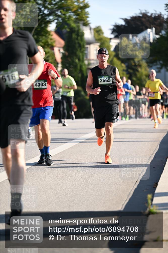 01.09.2024 - BARMER Alsterlauf Dr. Thomas Lammeyer http://msf.ph/oto/6894706 01.09.2024 09:31:09 Laufen 616, 4303, 2565 meine-sportfotos.de