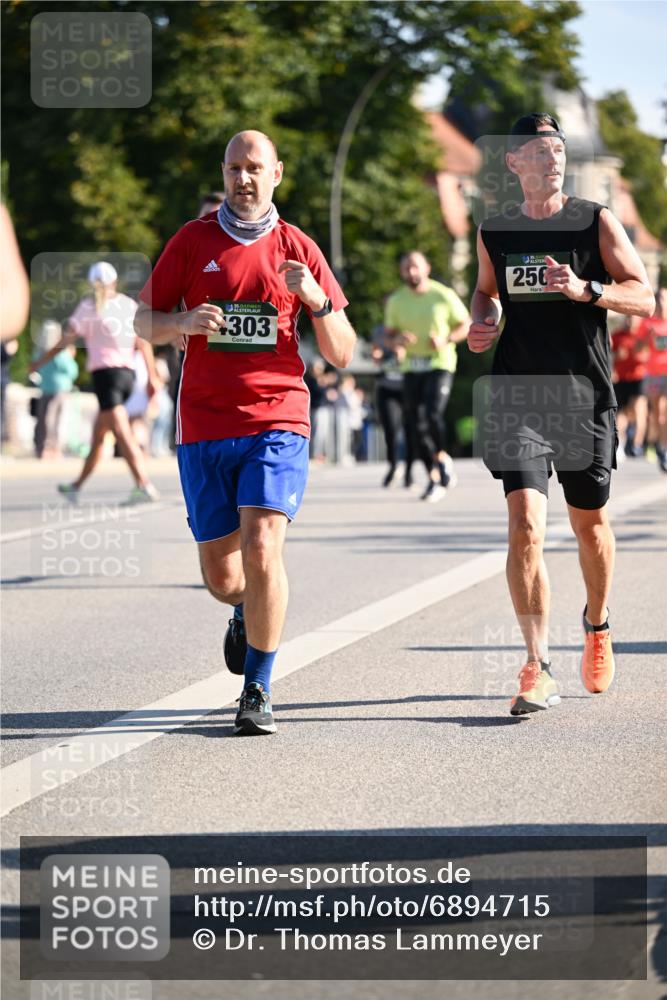 01.09.2024 - BARMER Alsterlauf Dr. Thomas Lammeyer http://msf.ph/oto/6894715 01.09.2024 09:31:10 Laufen 303, 250 meine-sportfotos.de