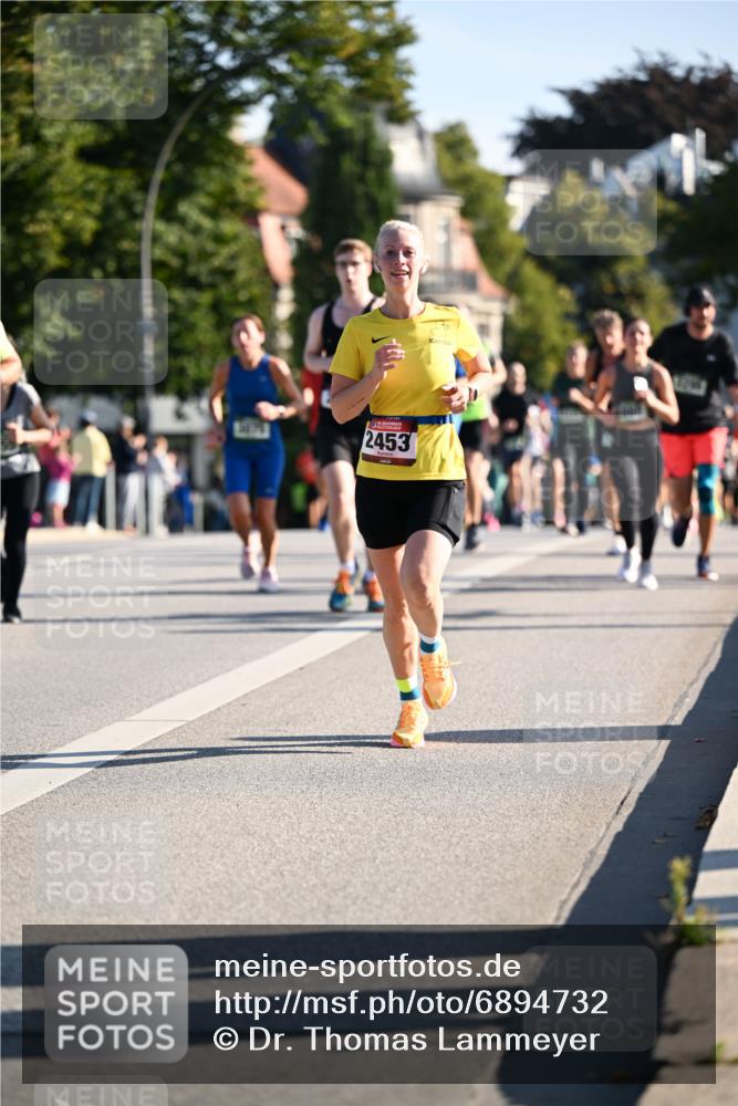 01.09.2024 - BARMER Alsterlauf Dr. Thomas Lammeyer http://msf.ph/oto/6894732 01.09.2024 09:31:13 Laufen 2453 meine-sportfotos.de