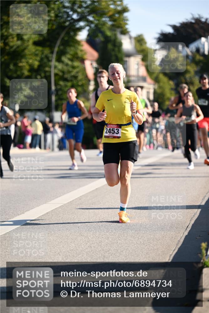 01.09.2024 - BARMER Alsterlauf Dr. Thomas Lammeyer http://msf.ph/oto/6894734 01.09.2024 09:31:13 Laufen 2453 meine-sportfotos.de