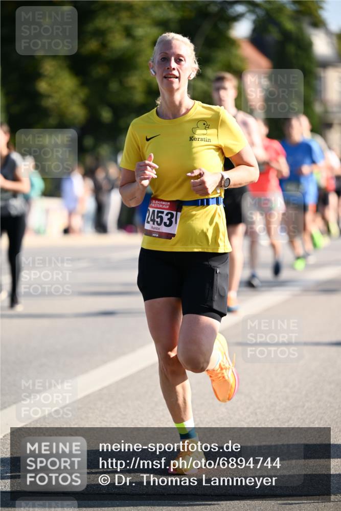 01.09.2024 - BARMER Alsterlauf Dr. Thomas Lammeyer http://msf.ph/oto/6894744 01.09.2024 09:31:14 Laufen 35, 2453 meine-sportfotos.de