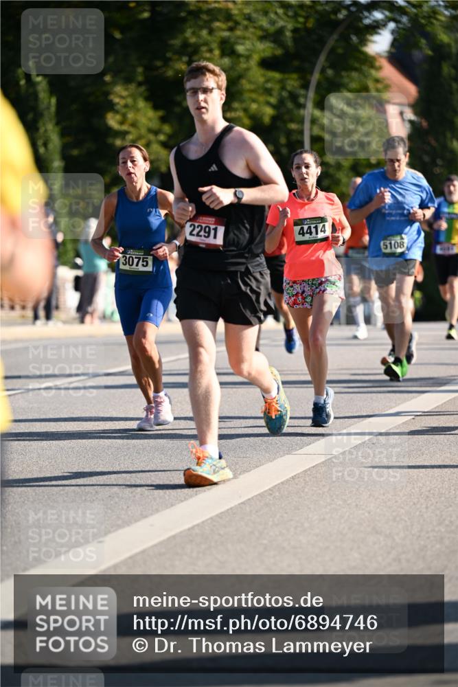 01.09.2024 - BARMER Alsterlauf Dr. Thomas Lammeyer http://msf.ph/oto/6894746 01.09.2024 09:31:15 Laufen 3075, 2291, 4414, 5108 meine-sportfotos.de