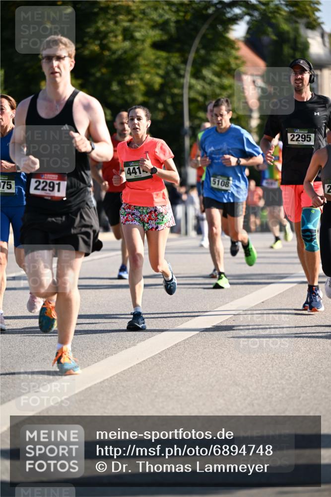 01.09.2024 - BARMER Alsterlauf Dr. Thomas Lammeyer http://msf.ph/oto/6894748 01.09.2024 09:31:15 Laufen 75, 2291, 441, 5108, 2295, 2 meine-sportfotos.de