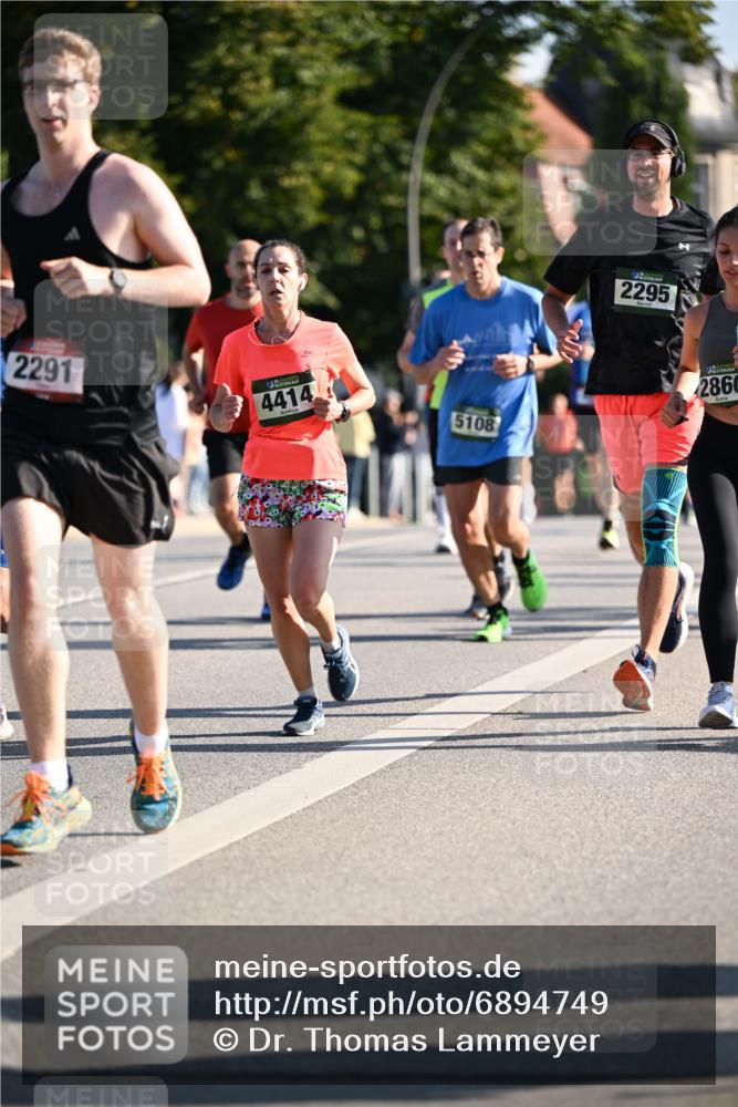 01.09.2024 - BARMER Alsterlauf Dr. Thomas Lammeyer http://msf.ph/oto/6894749 01.09.2024 09:31:16 Laufen 2291, 4414, 5108, 2295, 2860 meine-sportfotos.de
