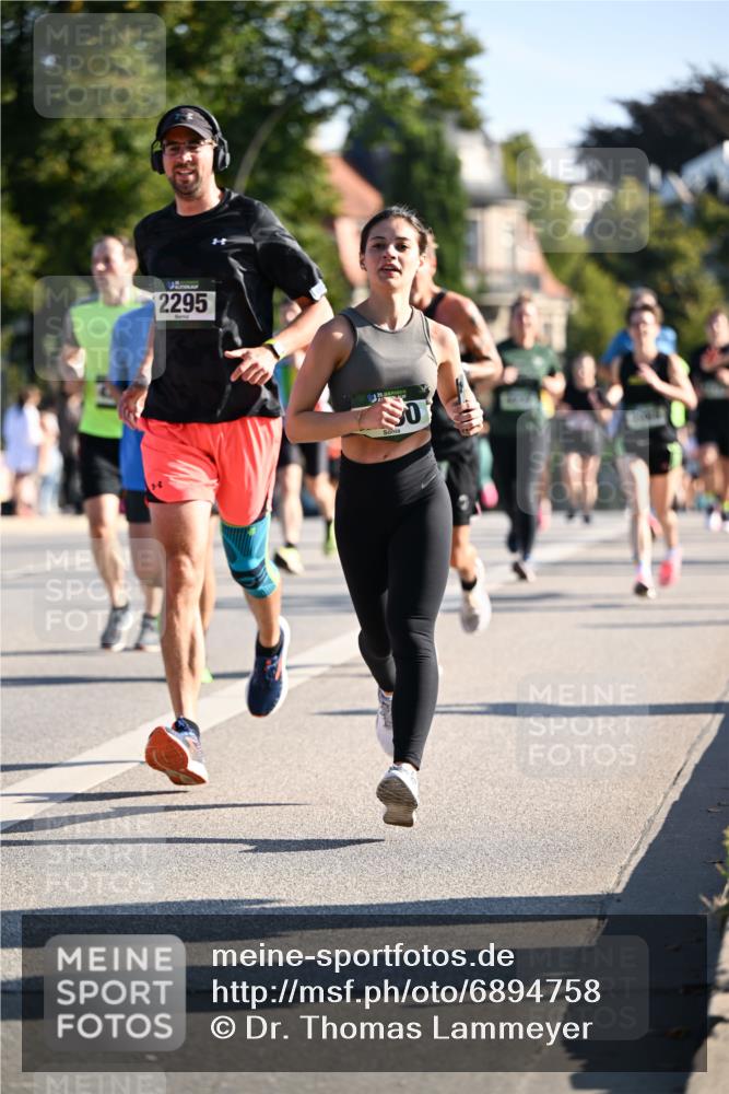 01.09.2024 - BARMER Alsterlauf Dr. Thomas Lammeyer http://msf.ph/oto/6894758 01.09.2024 09:31:17 Laufen 2295, 5 meine-sportfotos.de