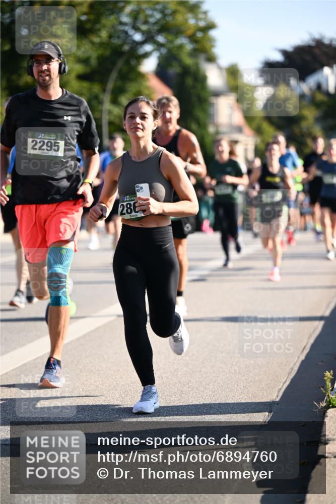01.09.2024 - BARMER Alsterlauf Dr. Thomas Lammeyer http://msf.ph/oto/6894760 01.09.2024 09:31:17 Laufen 2295, 135, 286 meine-sportfotos.de
