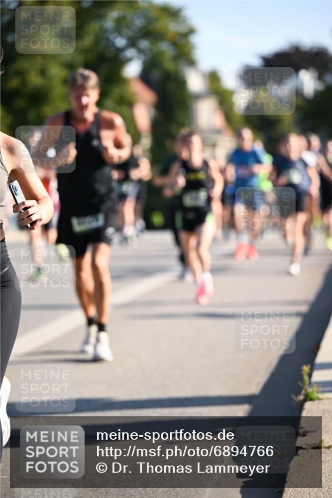 01.09.2024 - BARMER Alsterlauf Dr. Thomas Lammeyer http://msf.ph/oto/6894766 01.09.2024 09:31:18 Laufen  meine-sportfotos.de