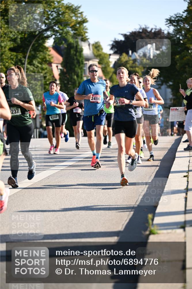 01.09.2024 - BARMER Alsterlauf Dr. Thomas Lammeyer http://msf.ph/oto/6894776 01.09.2024 09:31:20 Laufen 237, 250, 8203, 2416, 157, 4091 meine-sportfotos.de