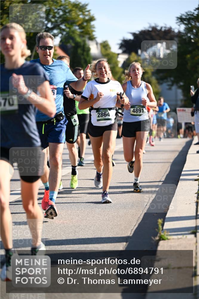 01.09.2024 - BARMER Alsterlauf Dr. Thomas Lammeyer http://msf.ph/oto/6894791 01.09.2024 09:31:22 Laufen 70, 6, 2864, 4891 meine-sportfotos.de