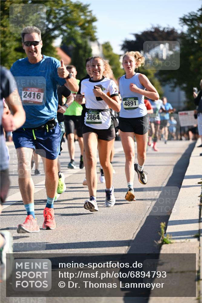 01.09.2024 - BARMER Alsterlauf Dr. Thomas Lammeyer http://msf.ph/oto/6894793 01.09.2024 09:31:22 Laufen 2416, 2864, 4891 meine-sportfotos.de