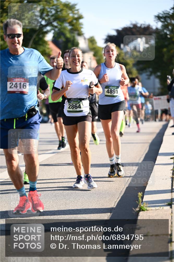 01.09.2024 - BARMER Alsterlauf Dr. Thomas Lammeyer http://msf.ph/oto/6894795 01.09.2024 09:31:22 Laufen 2416, 135, 2864, 4891 meine-sportfotos.de