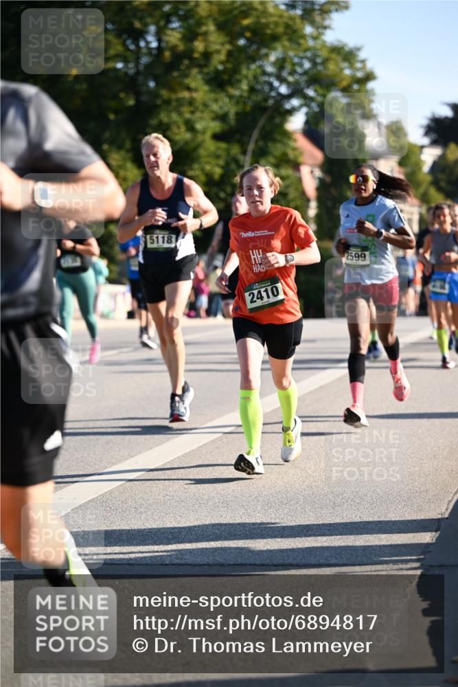 01.09.2024 - BARMER Alsterlauf Dr. Thomas Lammeyer http://msf.ph/oto/6894817 01.09.2024 09:31:26 Laufen 5118, 2410, 2599 meine-sportfotos.de