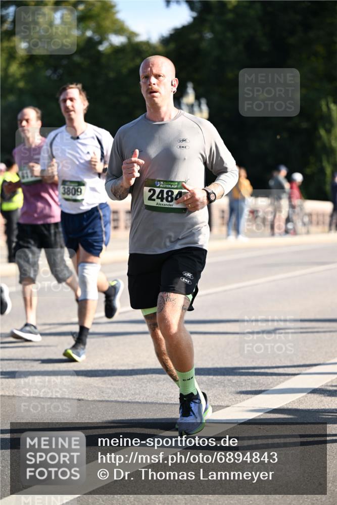 01.09.2024 - BARMER Alsterlauf Dr. Thomas Lammeyer http://msf.ph/oto/6894843 01.09.2024 09:31:30 Laufen 3809, 35, 2484 meine-sportfotos.de