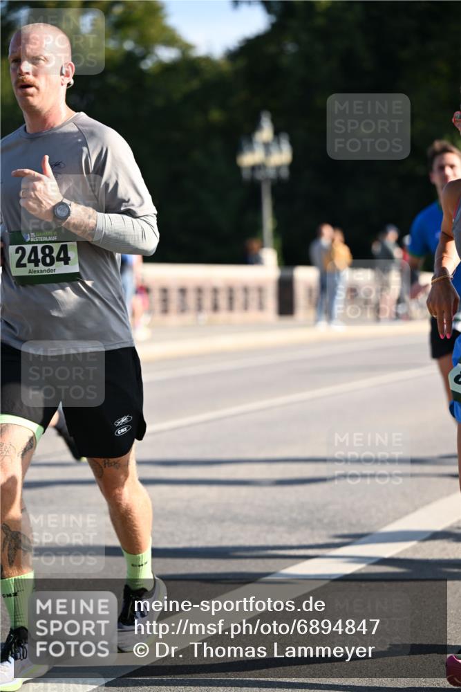01.09.2024 - BARMER Alsterlauf Dr. Thomas Lammeyer http://msf.ph/oto/6894847 01.09.2024 09:31:31 Laufen 135, 2484 meine-sportfotos.de