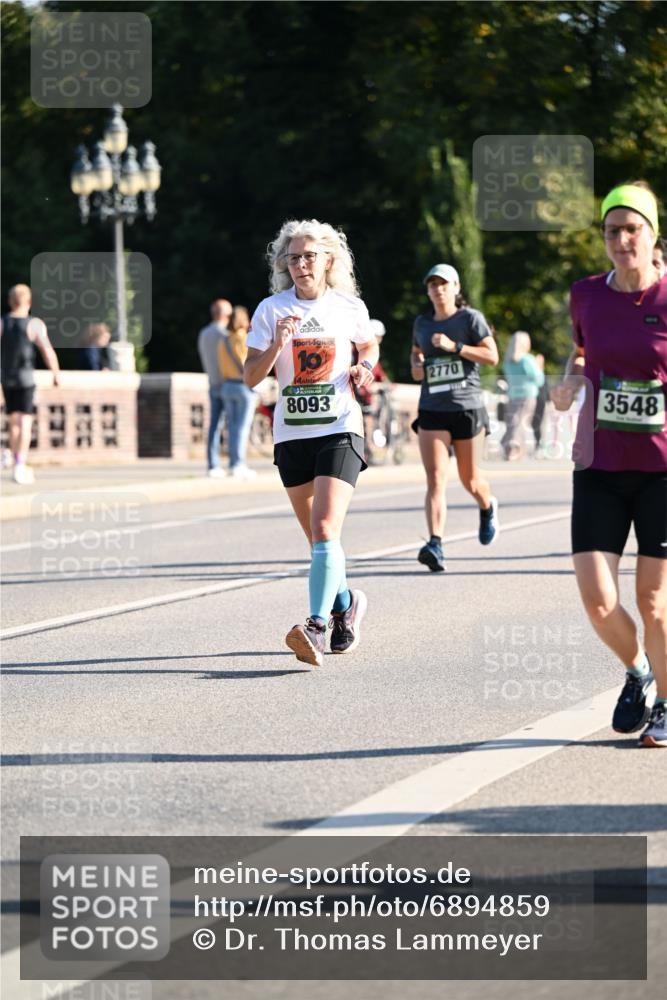01.09.2024 - BARMER Alsterlauf Dr. Thomas Lammeyer http://msf.ph/oto/6894859 01.09.2024 09:31:33 Laufen 10, 4, 8093, 2770, 3548 meine-sportfotos.de