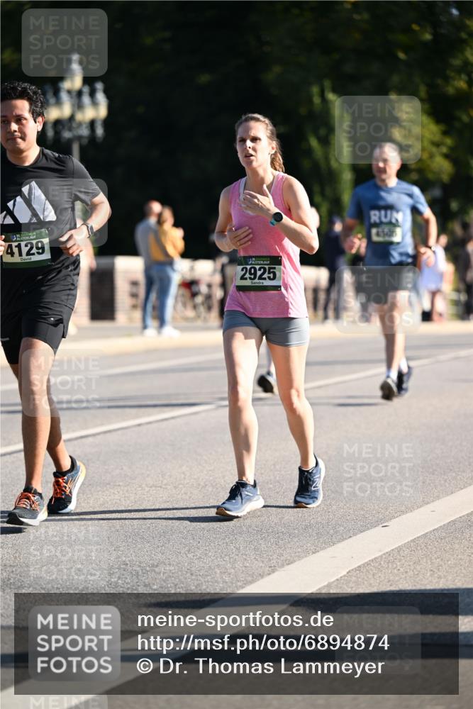 01.09.2024 - BARMER Alsterlauf Dr. Thomas Lammeyer http://msf.ph/oto/6894874 01.09.2024 09:31:36 Laufen 135, 4129, 2925, 4506 meine-sportfotos.de