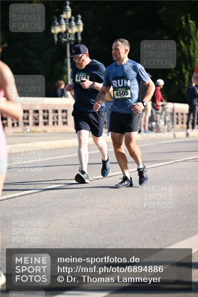 01.09.2024 - BARMER Alsterlauf Dr. Thomas Lammeyer http://msf.ph/oto/6894886 01.09.2024 09:31:37 Laufen 328, 838, 8123, 4505 meine-sportfotos.de