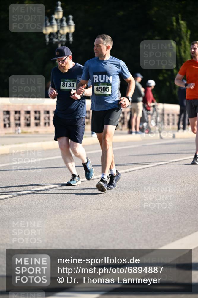 01.09.2024 - BARMER Alsterlauf Dr. Thomas Lammeyer http://msf.ph/oto/6894887 01.09.2024 09:31:37 Laufen 8133, 4505 meine-sportfotos.de