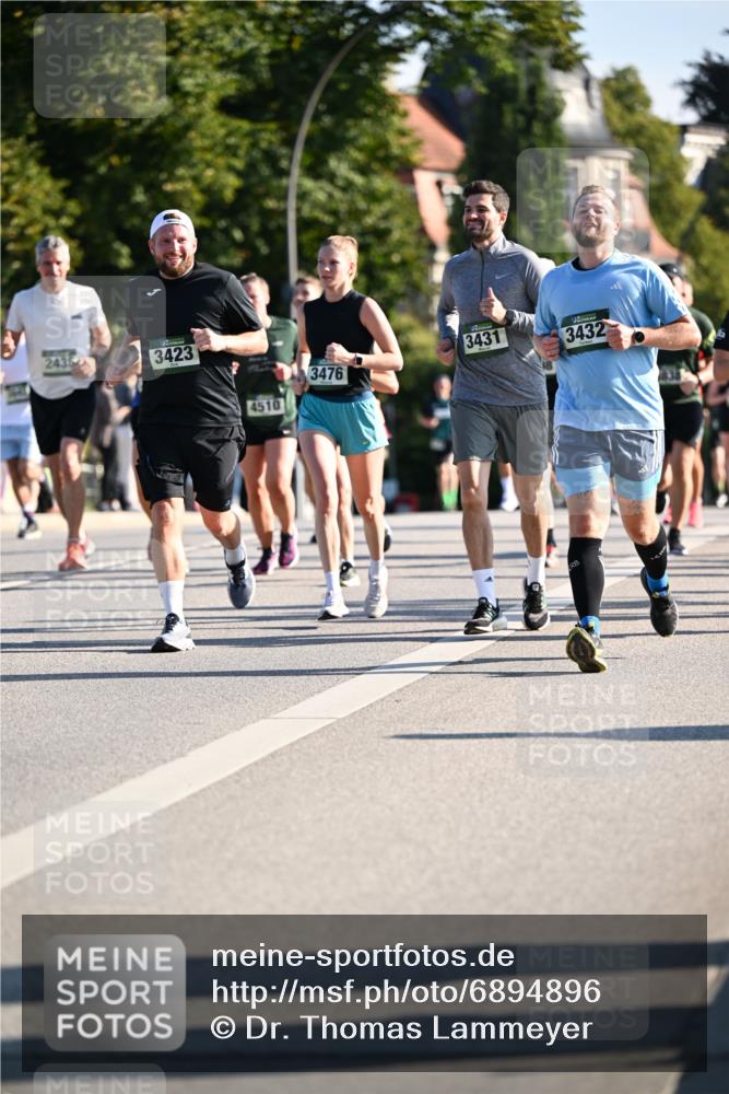 01.09.2024 - BARMER Alsterlauf Dr. Thomas Lammeyer http://msf.ph/oto/6894896 01.09.2024 09:31:39 Laufen 2436, 3423, 3431, 3432, 3476, 4510 meine-sportfotos.de